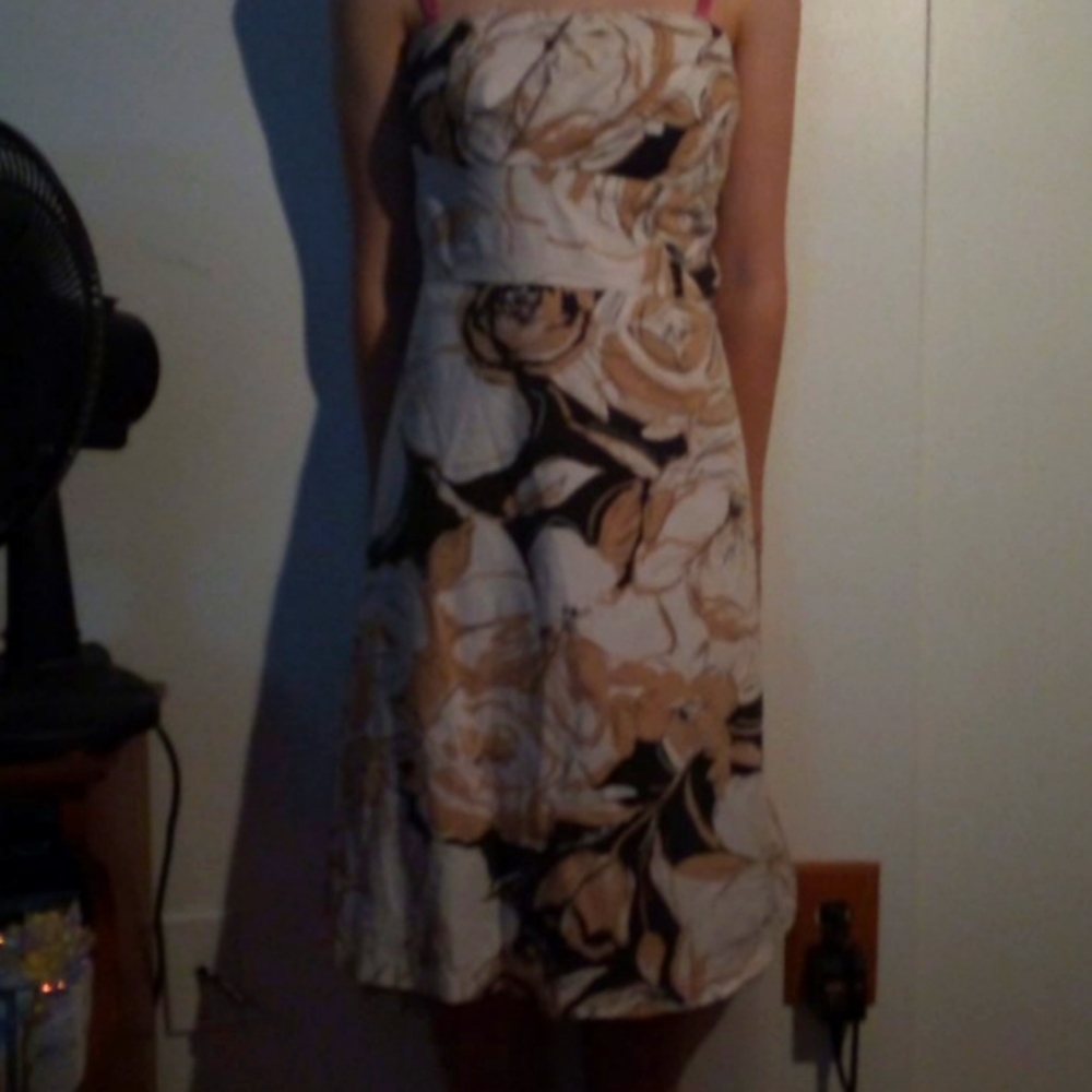 Dress - Picture 1 of 3